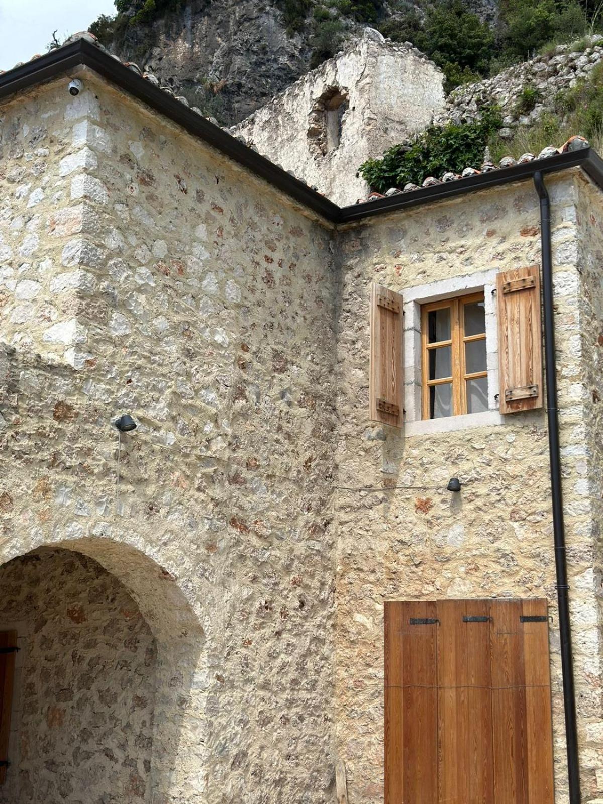 Lion'S Villa Vlore Exterior photo